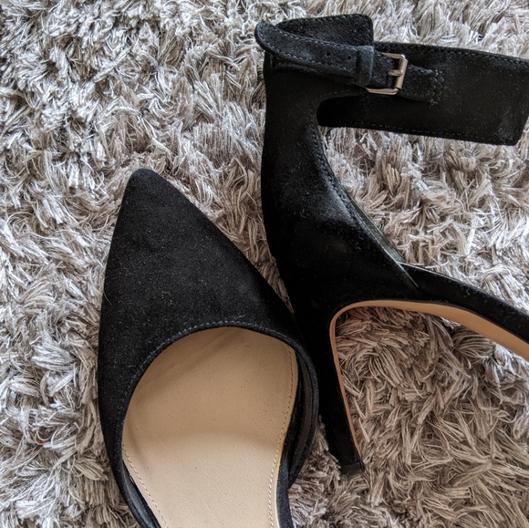 Via Spiga black suede pump w ankle strap - Picture 6 of 7